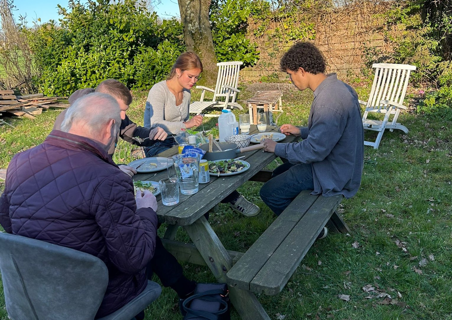 Ben aan tafel De-Verbinding